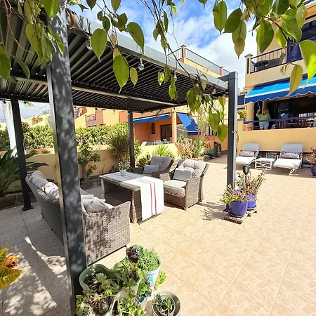 Cozy Corner Close To Beach, Golf And Shopping Vakantiehuis *