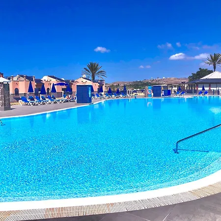 Cozy Corner Close To Beach, Golf And Shopping Vakantiehuis