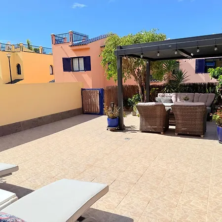 Cozy Corner Close To Beach, Golf And Shopping *